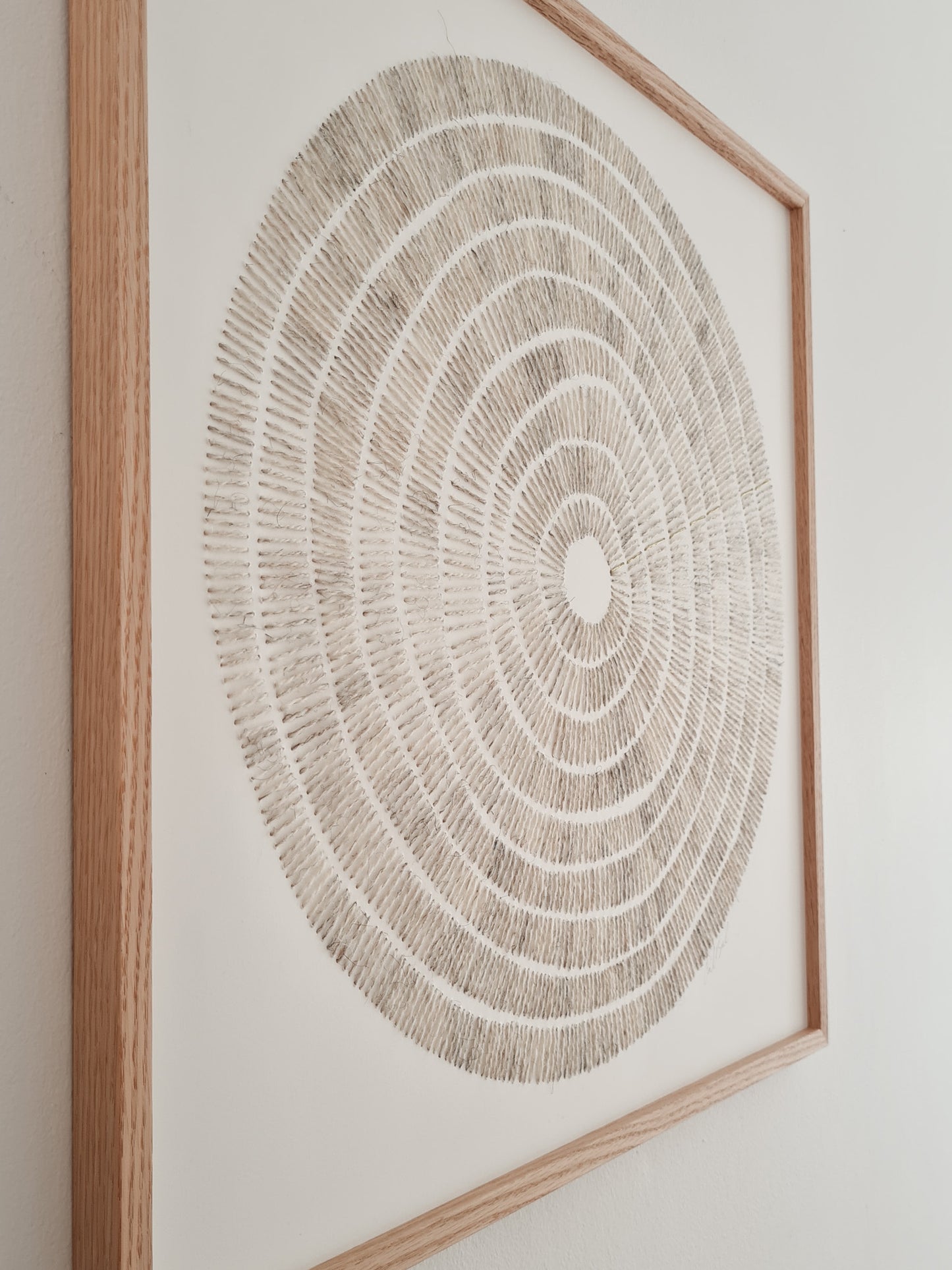 Paper embroidery (1018.01) - 50x50cm